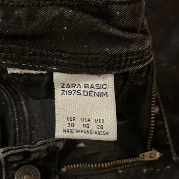 Zara Basic Black Denim Jeans - Picture 2 of 6
